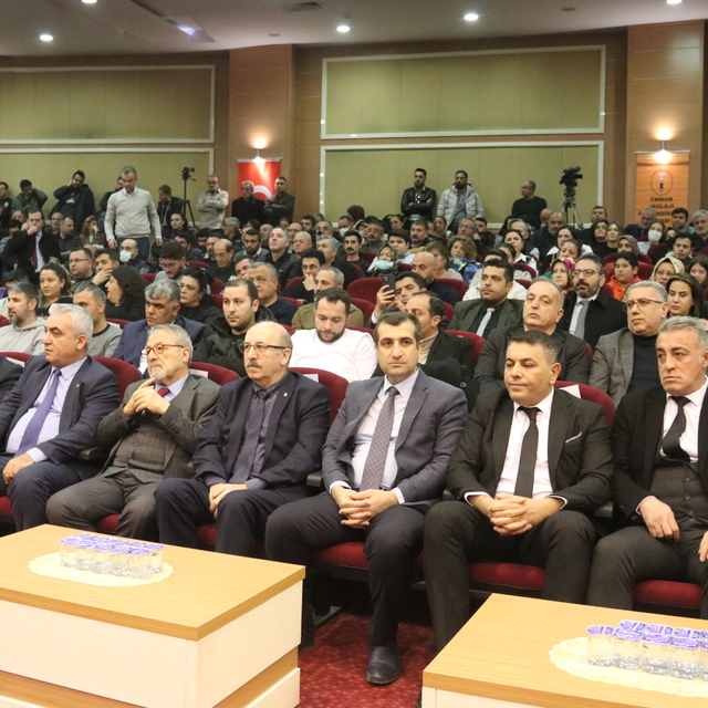 Malatya'da 6 Şubat depremlerinin yıldönümünde "anma konferansı" düzenlendi