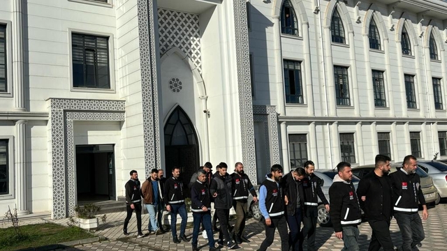 Esnafa silah zoruyla senet imzalatan 4 şüpheli tutuklandı