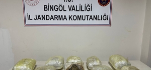 Bingöl'de kamyonette odunların arasına gizlenmiş esrar ele geçirildi