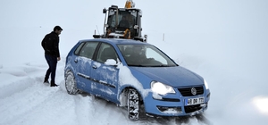 Van, Muş ve Bitlis'te kar nedeniyle 298 yerleşim yerinin yolu kapandı