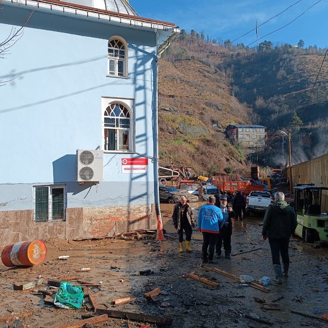 Artvin´de selin hasarı, gün ağarınca ortaya çıktı