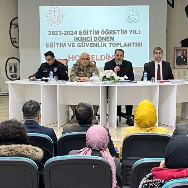 Çaldıran'da okul güvenliği toplantısı yapıldı