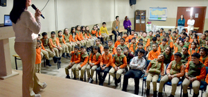 Sarıkamış'ta ilkokul öğrencilerine "astronomi ve uzay bilimleri" semineri d...