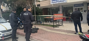 Antalya'da bir kişi iş yerinin önünde ölü bulundu