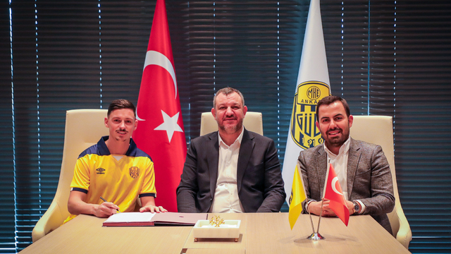 MKE Ankaragücü, Fransız kanat oyuncusu Alexis Flips'i kiralık olarak renklerine bağladı