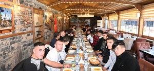 Seydişehir Kaymakamı Bakkal, asker adaylarıyla buluştu