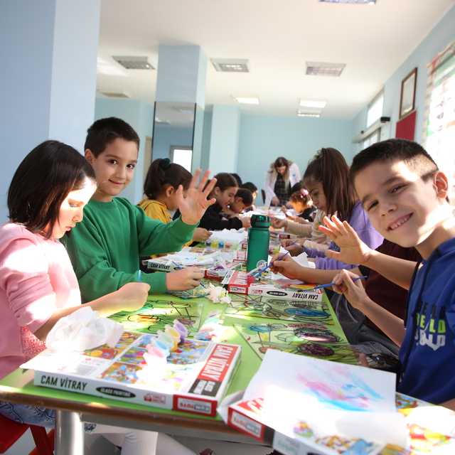 Melikgazi'nin atölyelerinde çocuklar hem öğrendi hem eğlendi