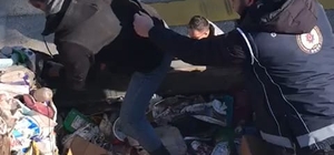 TIR'da çöp yığınlarının arasında 3 kaçak göçmen yakalandı