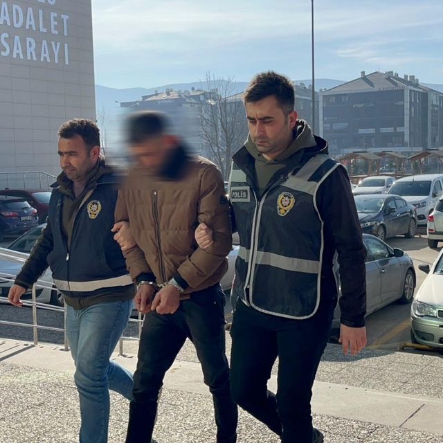 İş arkadaşının evine girip, biriktirdiği 60 bin TL'yi çaldı