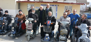 Almanya Yozgatlılar Federasyonu Sorgun'daki engellilere akülü araba gönderdi