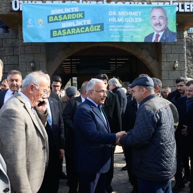 Ordu Büyükşehir Belediye Başkanı Güler Ünye'de temaslarda bulundu