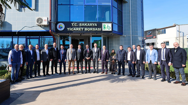 Büyükşehir Belediye Başkan adayı Alemdar, Sakarya Ticaret Borsasını ziyaret etti