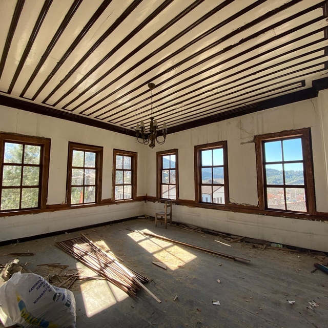 Kaymakam Serttaş ve Belediye Başkanı Pilavcı, restorasyon çalışmalarını inc...