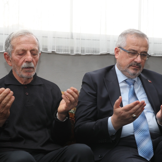 Belediye Başkanı Kılıç'tan depremde yakınlarını kaybeden aileye ziyaret