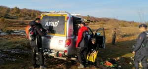 Karabük'te kayalıklarda mahsur kalan köpeği AFAD kurtardı