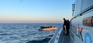 İzmir açıklarında 62 düzensiz göçmen kurtarıldı