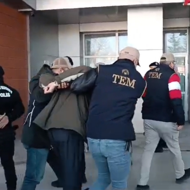 DEAŞ'a yönelik Kahramanlar-49 Operasyonu kapsamında kırmızı bültenle aranan...