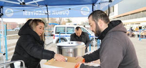 Çubuk'ta pazarcı esnafına çorba ikramı