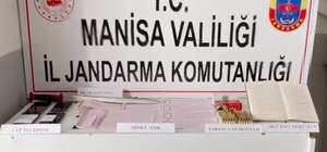 Saruhanlı'da tefecilik ve silah kaçakçılığı operasyonunda 3 şüpheli yakalan...