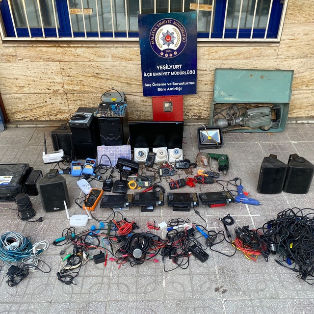 Malatya'da okuldan hırsızlık yapan 2 şüpheli tutuklandı