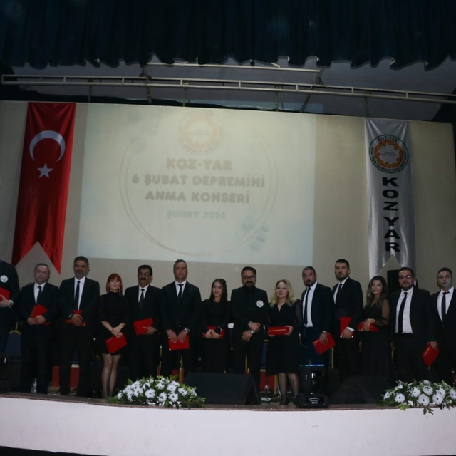 Kozan'da depremde hayatını kaybedenlerin anısına konser verildi
