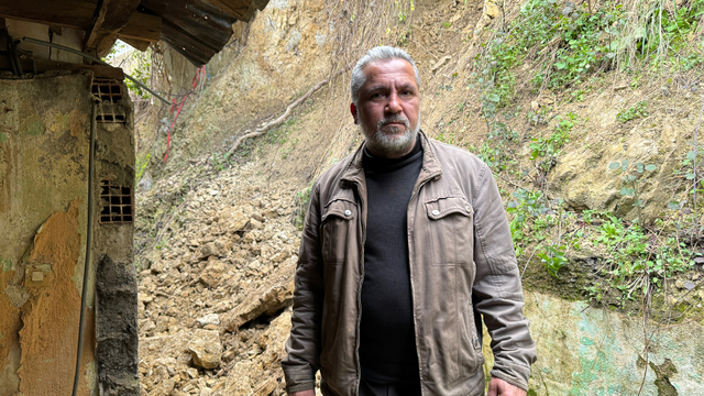 Kocaeli'de toprak kayması nedeniyle bir ev zarar gördü