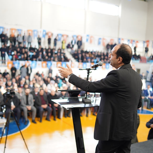 AK Parti Erciş Belediye Başkan Adayı Çiftçi'ye coşkulu karşılama
