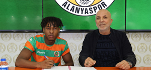 Alanyaspor, Nijeryalı Akinlosotu'yu kadrosuna kattı
