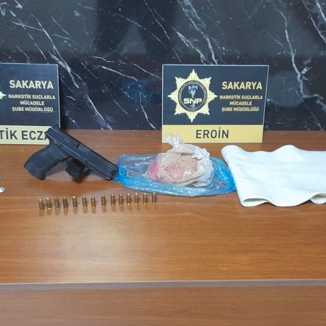 Sakarya'da uyuşturucu operasyonunda 5 kişi yakalandı