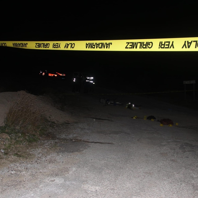 Motosikletle giderken silahlı saldırıya uğradılar: 2 ölü