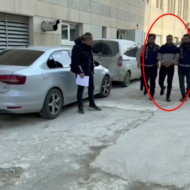 1 ay önce evlendiği eşini öldüren uzman çavuş, adliyeye sevk edildi
