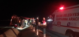 Burdur'da devrilen sebze yüklü tırdaki 3 kişi yaralandı