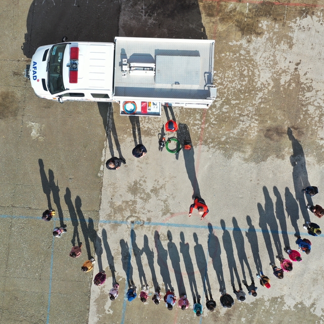 AFAD ekipleri köy köy gezerek çocukları olası afetlere hazırlıyor