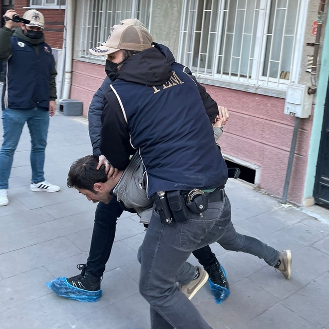 Eskişehir'de sosyal medyada terör örgütü propagandası yapan zanlı yakalandı