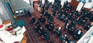 Yeşilyurt Kaymakamlığı "asrın felaketi"nde ölenler için Kur'an okuttu