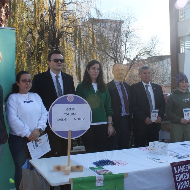 Sinop'ta Dünya Kanser Günü ve Dünya Sigarayı Bırakma Günü kapsamında stant...