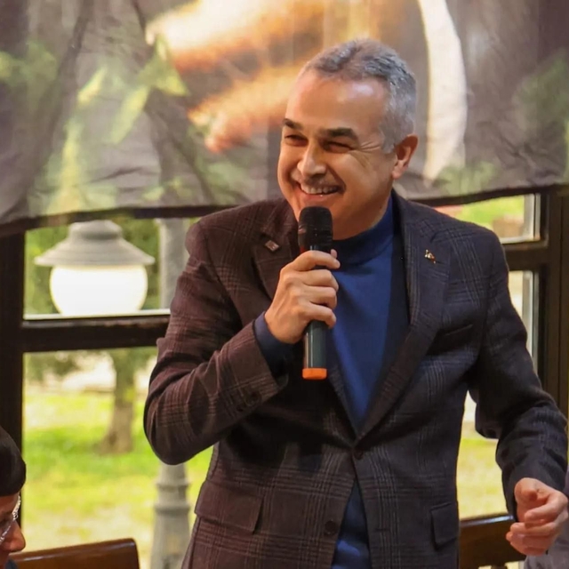 AK Parti Aydın Büyükşehir Belediyesi Başkan adayı Savaş'tan Çerçioğlu'na el...