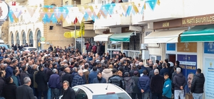 AK Parti Savur Belediye Başkan adayı Engin Uğur Hamidi vatandaşlarla buluşt...