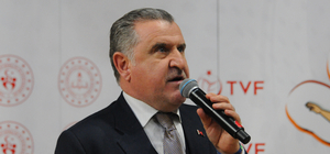 Bakan Bak: Voleybolda zirveye yürüyen, voleybol ülkesi olan bir Türkiye var