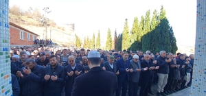 Ankara'da 4 kişinin öldüğü kazada, 2 arkadaş Bartın'da toprağa verildi