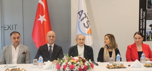 Ressam Devrim Erbil ve çocuklarının "Buluşma" sergisi sanatseverlerle buluşacak