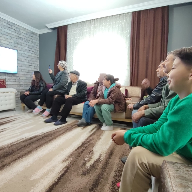 Gezeravcı'nın Dünya'ya dönüşü baba ocağında heyecanla takip edildi