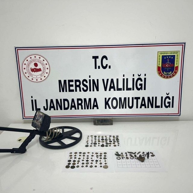 Mersin'de 108 sikke ve 20 obje ele geçirildi
