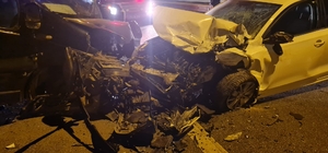 Kırklareli'nde panelvan ile otomobilin çarpıştığı kazada 2 kişi yaralandı