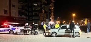 Edremit'te asayiş ve trafik uygulamasında aranan 6 şüpheli yakalandı