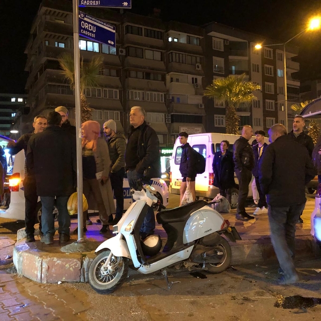 Nazilli'de otomobille çarpışan motosikletli yaralandı