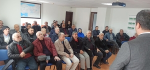 Kale'de çiftçilere yönelik bilgilendirme toplantısı yapıldı