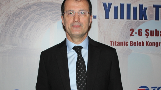 "Kozmetik varis hastalık değildir" uyarısı