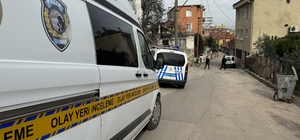 Bursa'da birlikte yaşadığı kadının oğlu tarafından bıçaklanan kişi hastaneye kaldırıldı