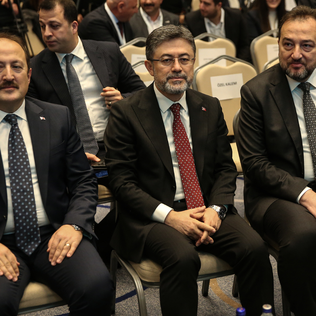 Bakan Yumaklı, Mersin'de "Türkiye Yüzyılında Üretim Zirvesi"ne katıldı: